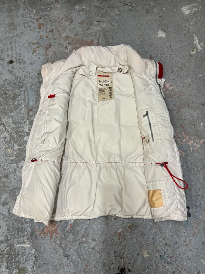 2000s Prada White Puffer Hooded Vest Jacket - Image 7