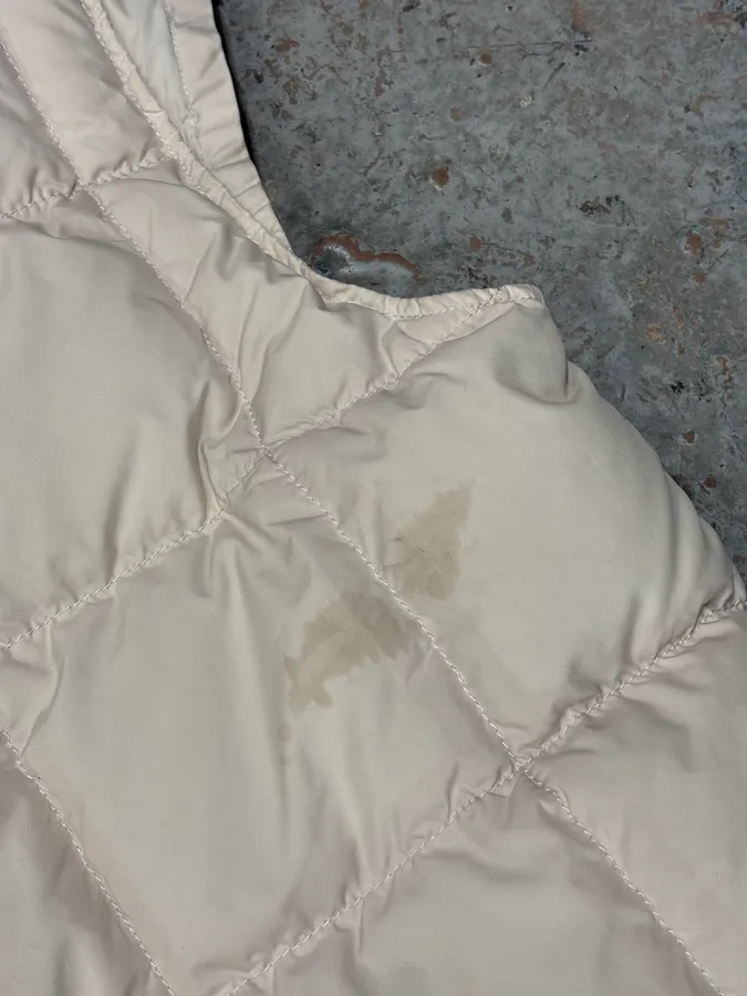 2000s Prada White Puffer Hooded Vest Jacket - Image 8