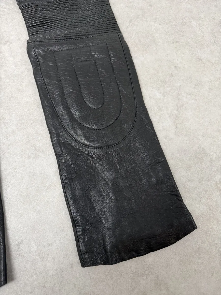2000s Roberto Cavalli Biker Grain Black Leather Pants - Image 5
