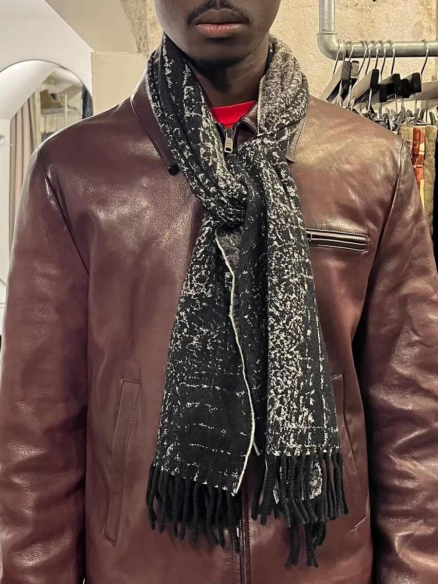2000s Roberto Cavalli Black Crocodile Wool Scarf - Image 2