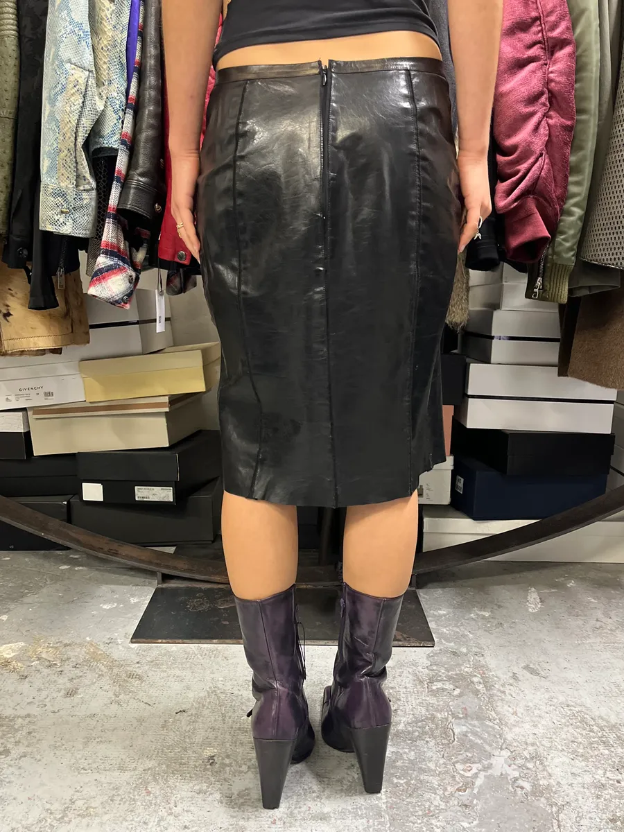 2000s Roberto Cavalli Black Leather Premium Skirt - Image 3