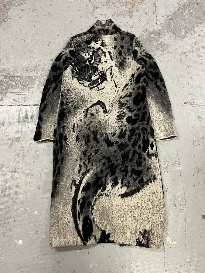 2000s Roberto Cavalli Black & White Leopard Print Long Jacket - Image 9