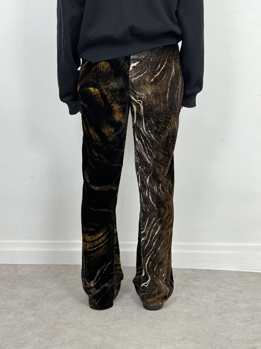 2000s Roberto Cavalli Brown Velvet Cozy Pants - Image 4