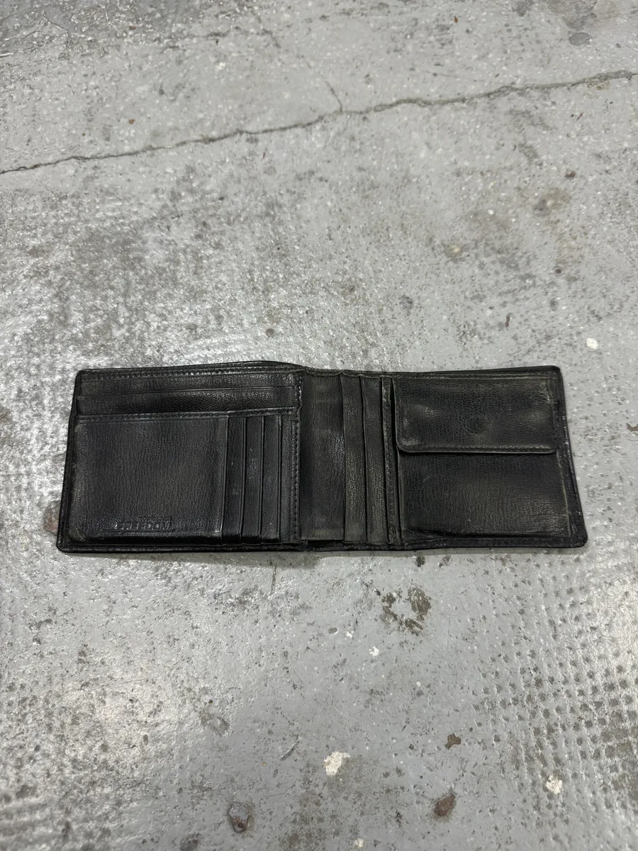 2000s Roberto Cavalli Crocodile Effect Black Leather Wallet - Image 7