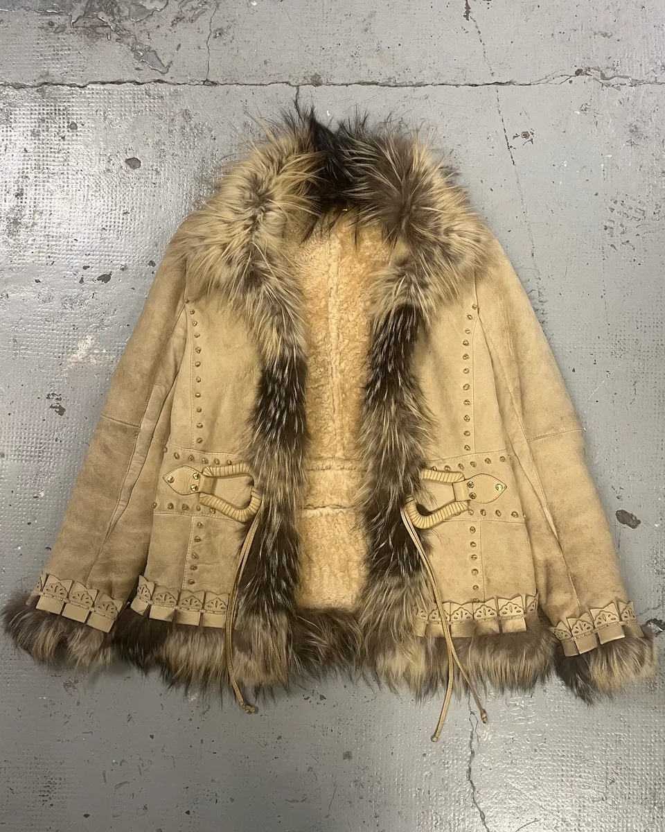 2000s Roberto Cavalli Fur Collar Royal Golden Studded Shearling Jacket - Image 4