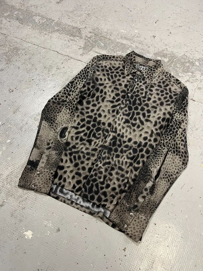 2000s Roberto Cavalli Leopard Print Grey & Black Glamour Shirt - Image 4