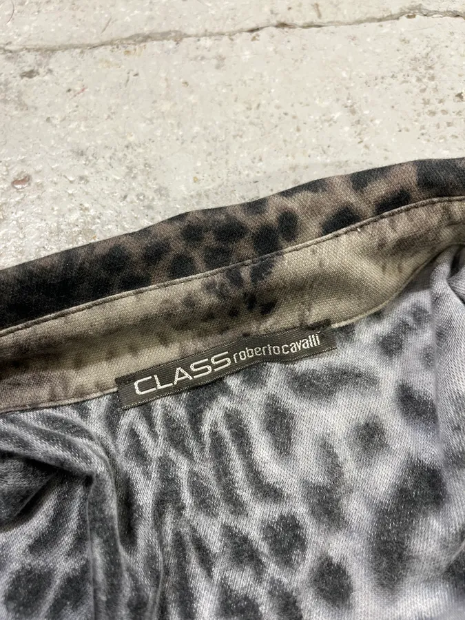 2000s Roberto Cavalli Leopard Print Grey & Black Glamour Shirt - Image 9