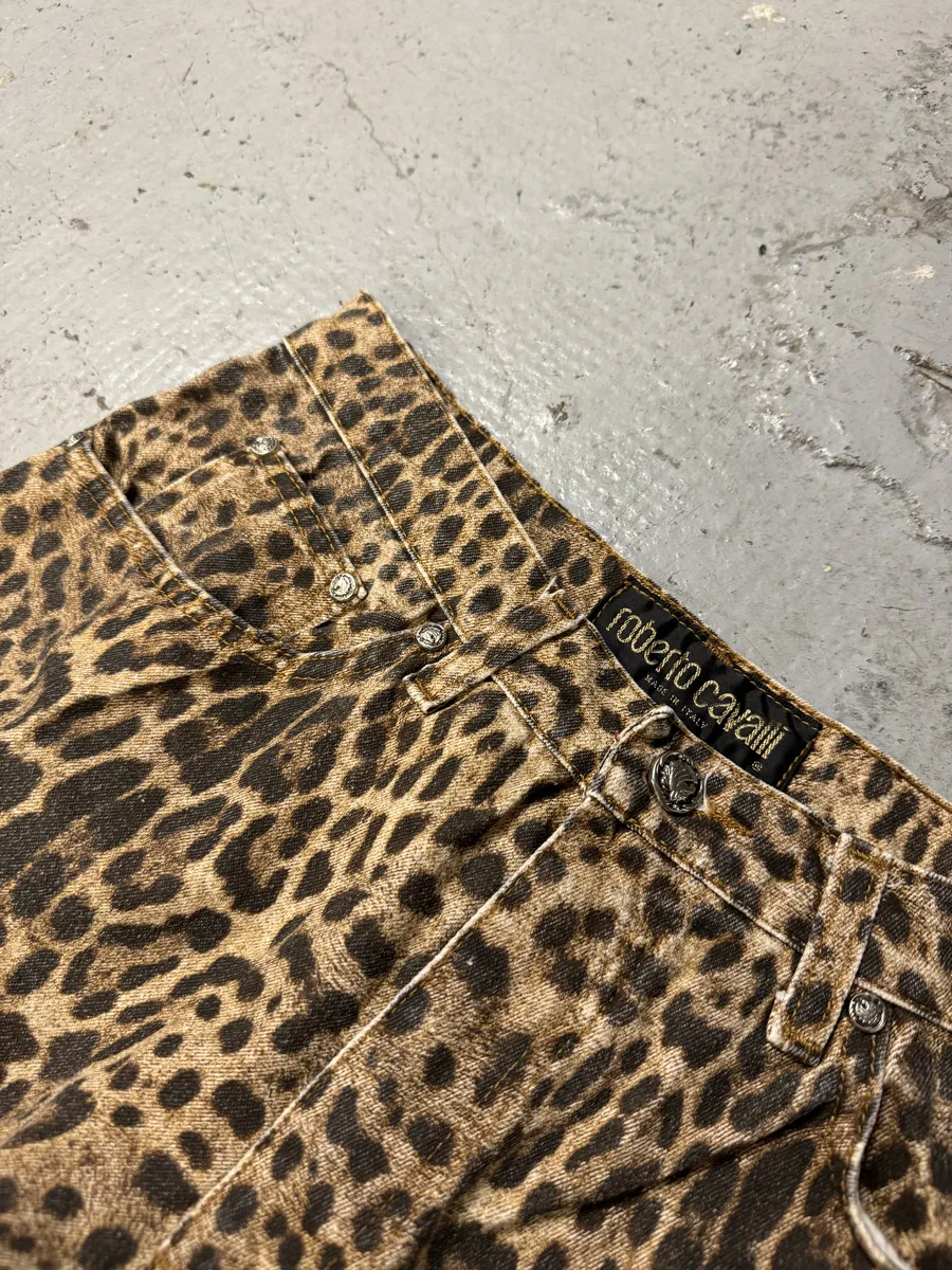2000s Roberto Cavalli Leopard Print Pants - Image 11
