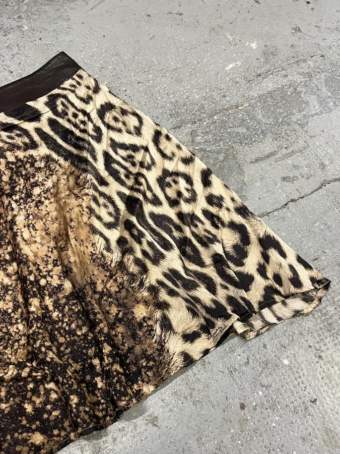 2000s Roberto Cavalli Leopard Raw Skirt - Image 5