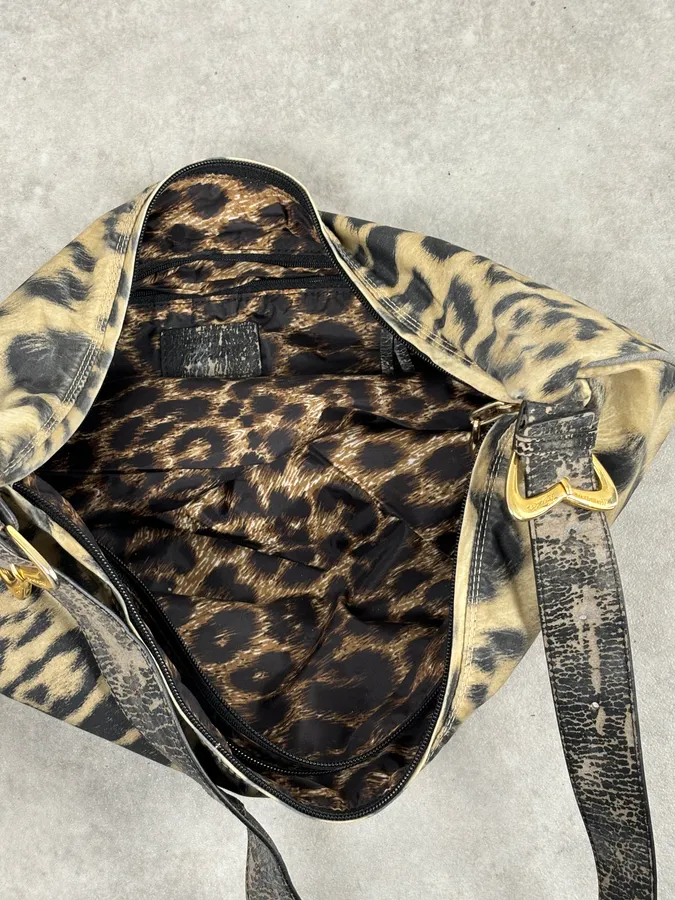 2000s Roberto Cavalli Leopard Shoulder Bag - Image 10