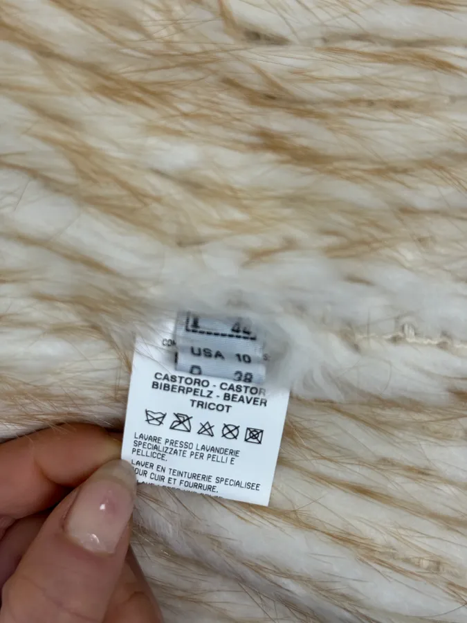 2000s Roberto Cavalli Pure Beaver Fur Beige Zip-Up Jacket - Image 10