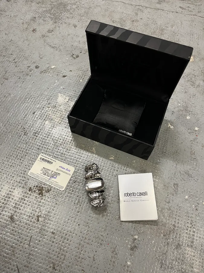 2000s Roberto Cavalli Silver Crocodile Tail Bracelet Watch - Image 11