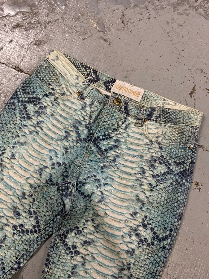 2000s Roberto Cavalli White & Blue Snakeskin Effect Pants - Image 4