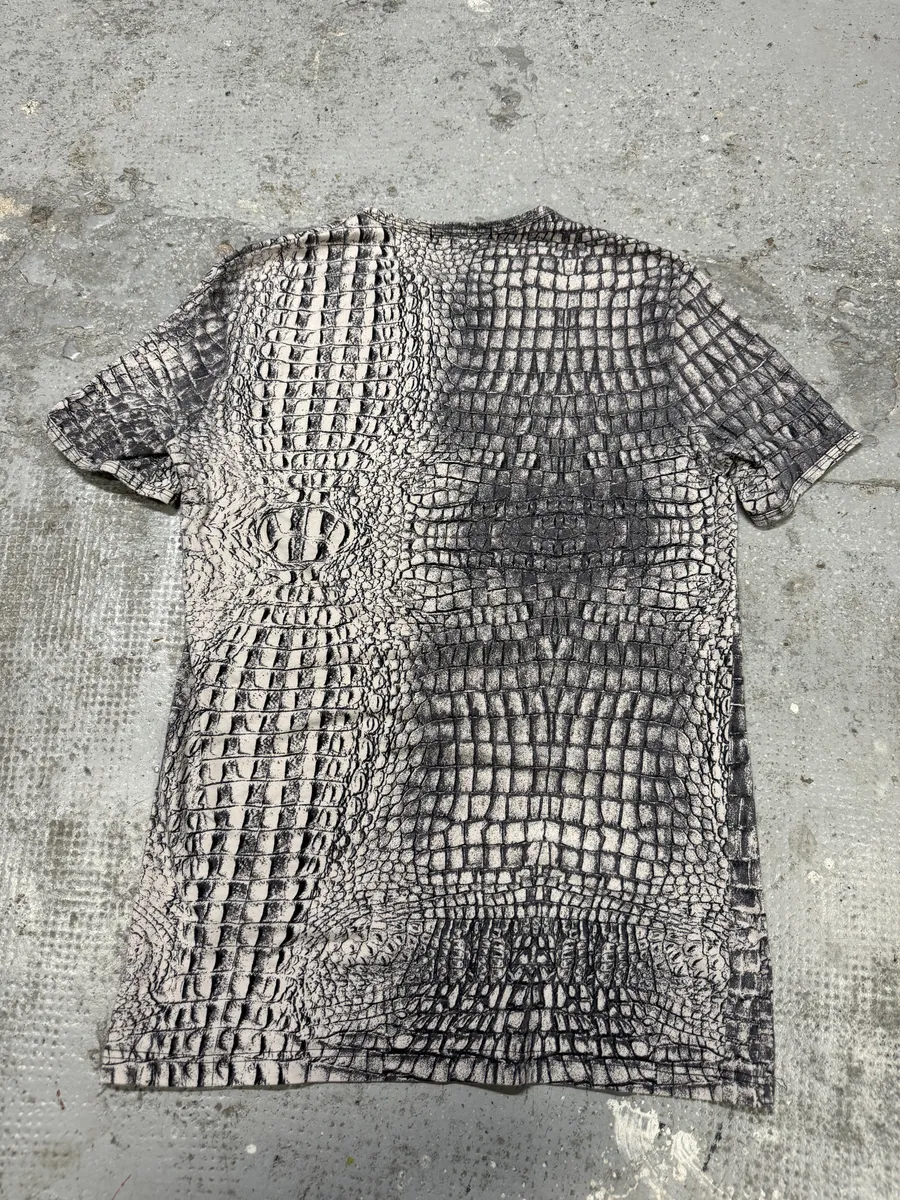 2000s Roberto Cavalli White & Grey Crocodile Effect T-Shirt - Image 2