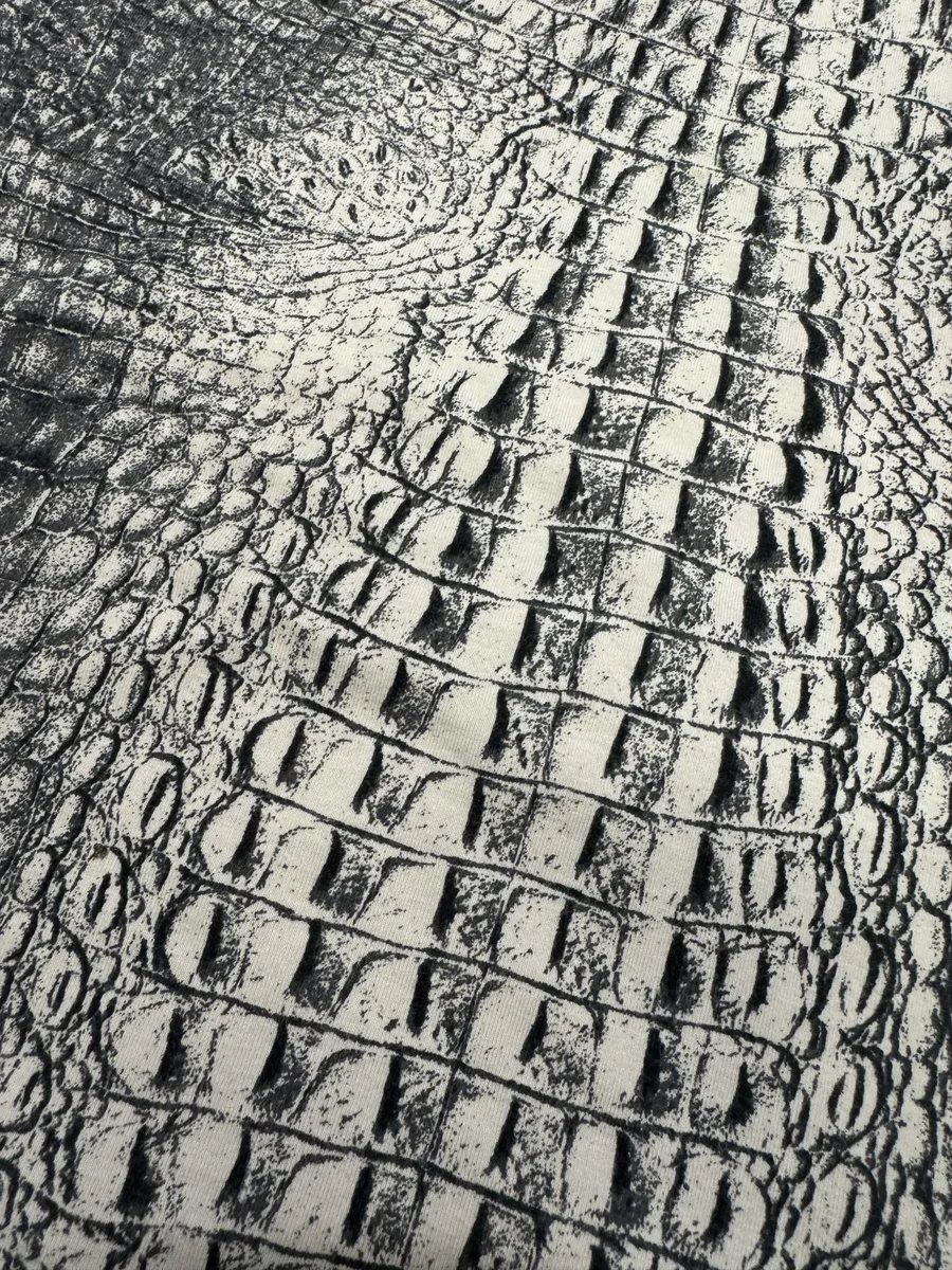 2000s Roberto Cavalli White & Grey Crocodile Effect T-Shirt - Image 4