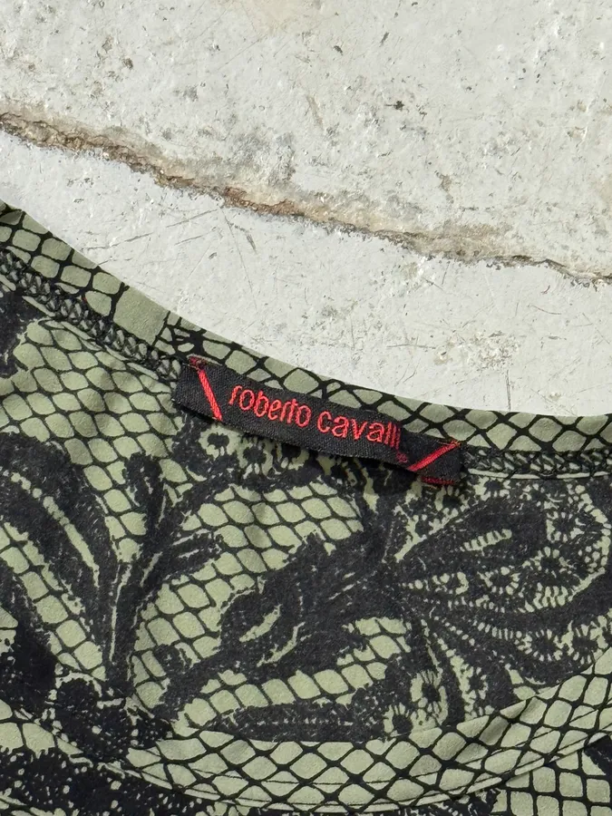 2000s Roberto Cavalli Wire Roses Khaki T-Shirt - Image 8