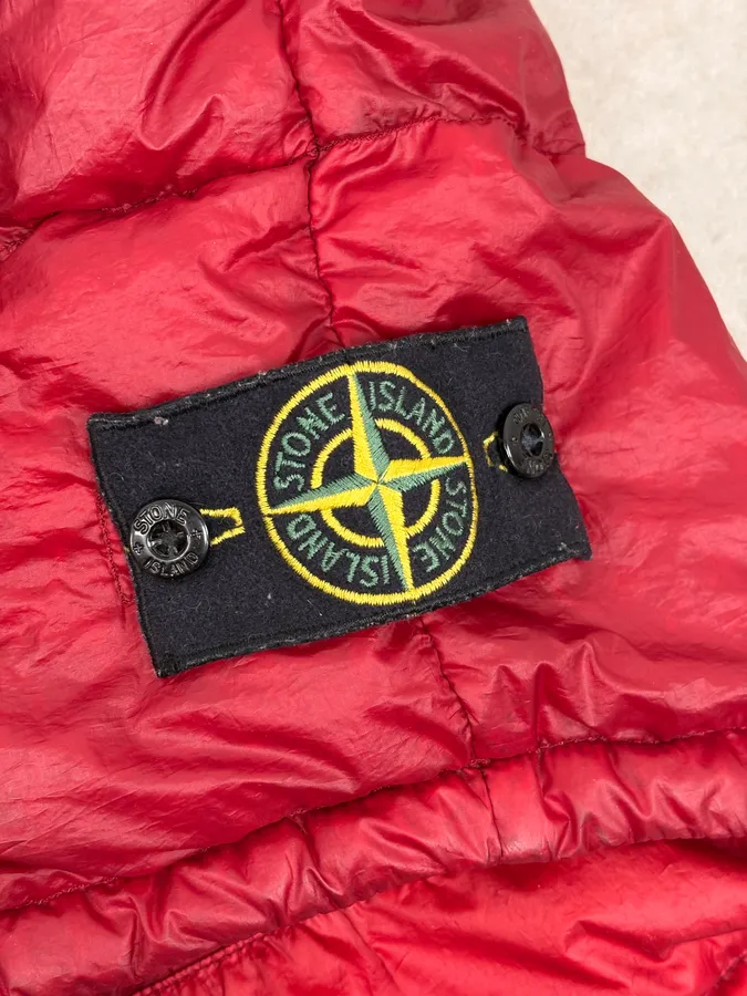 2000s Stone Island Down Red Nylon Quilted Vest Jacket - Image 10