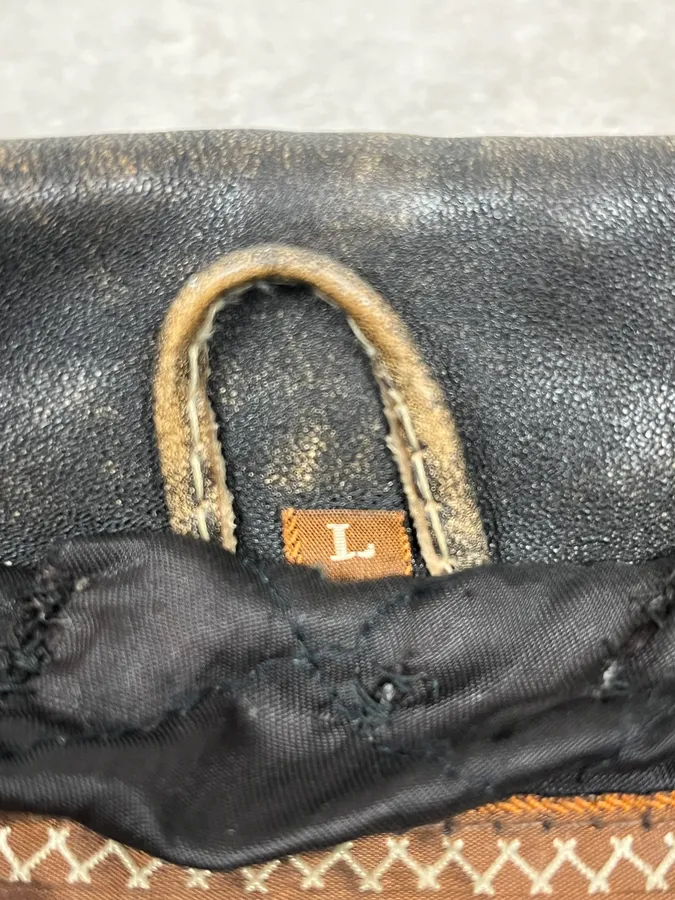 2000s Unlimited Archive Grey Eroded Leather Patina Trucker Jacket - Image 12