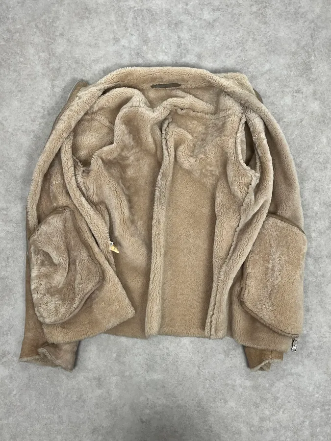 2000s Valentino Beige Shearling Leather Jacket - Image 8