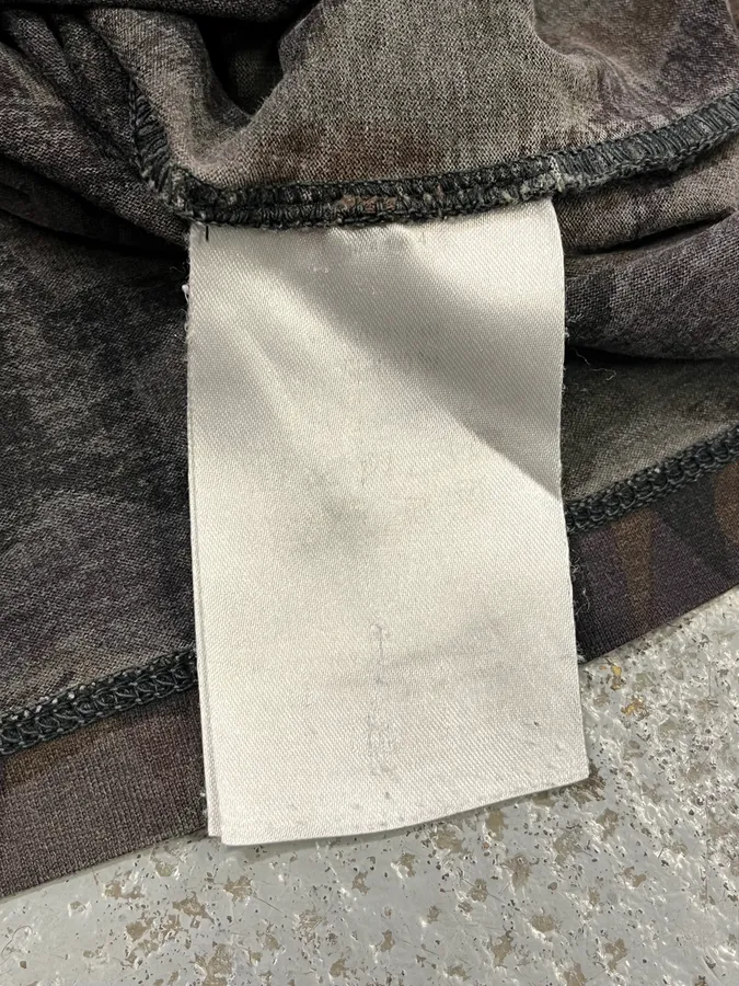 2000s Valentino Camo Stars Khaki T-Shirt - Image 9