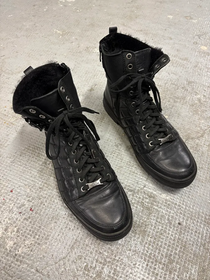 2000s Versace Black Leather Quilted High Sneakers - Image 4