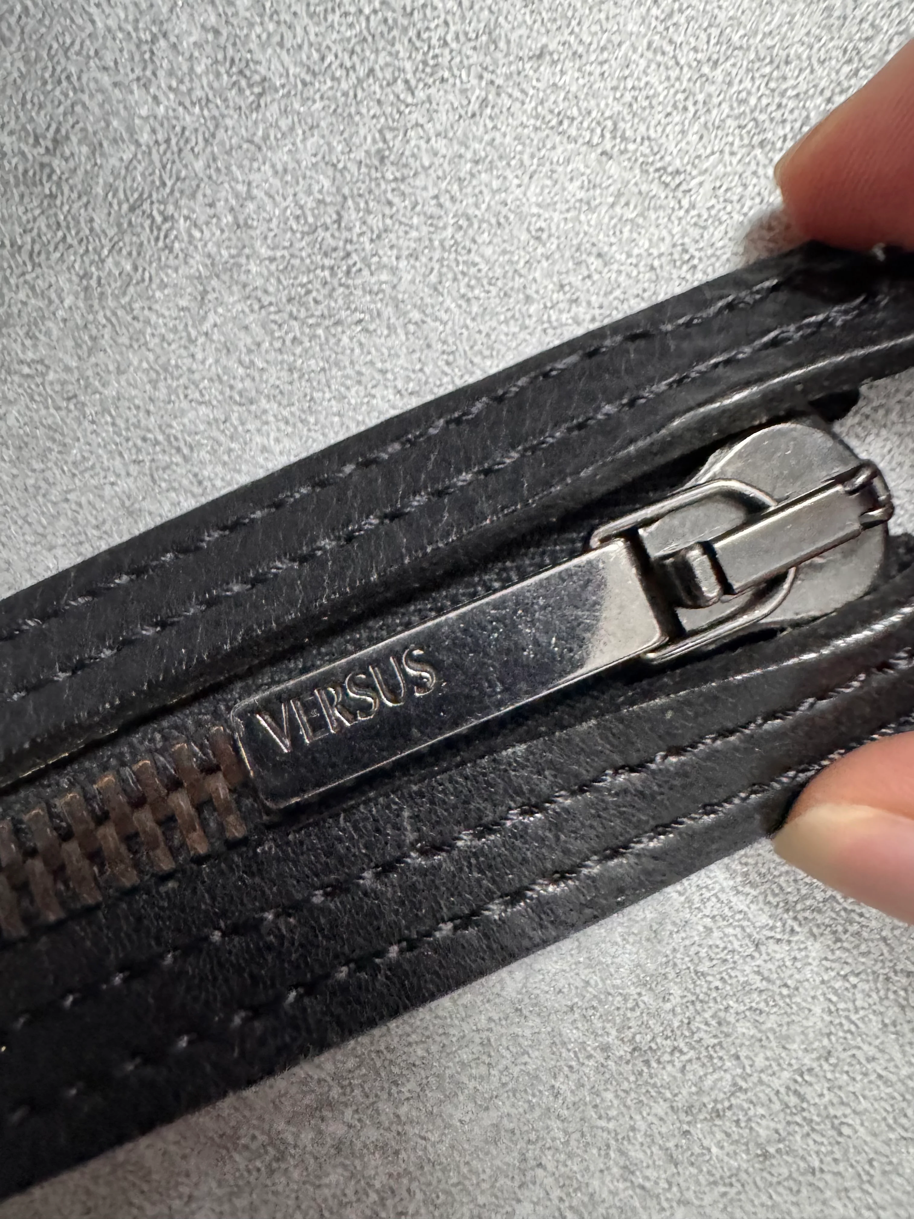 2000s Versace Full Zip Detachable Leather Belt - Image 4