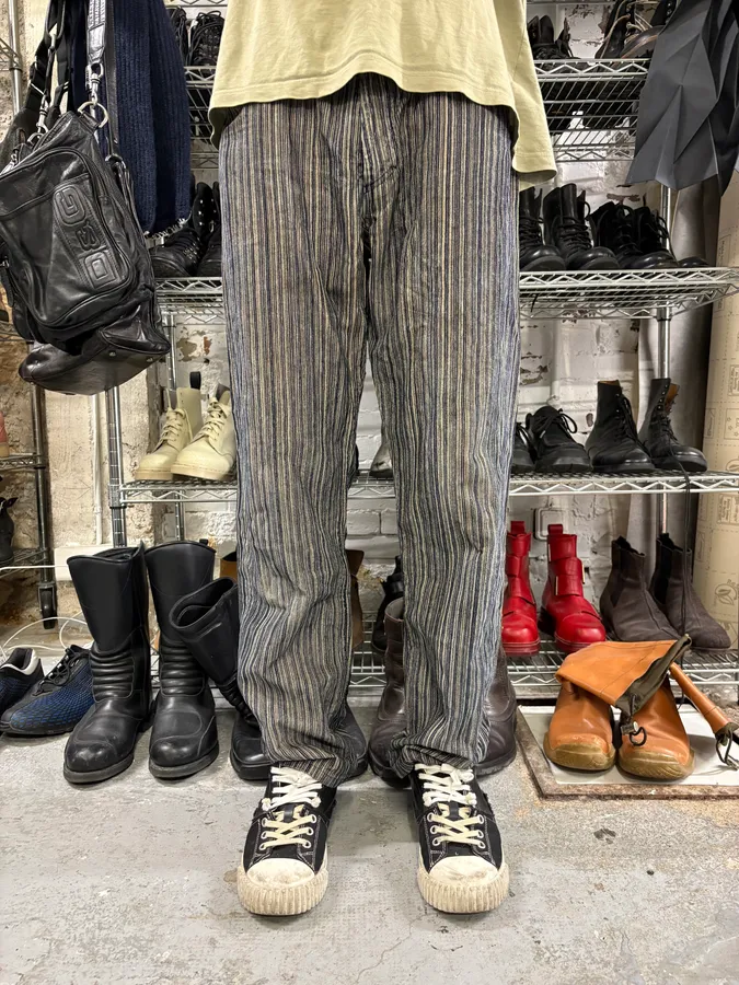 2000s Versace Stripes Grey Pants - Image 3