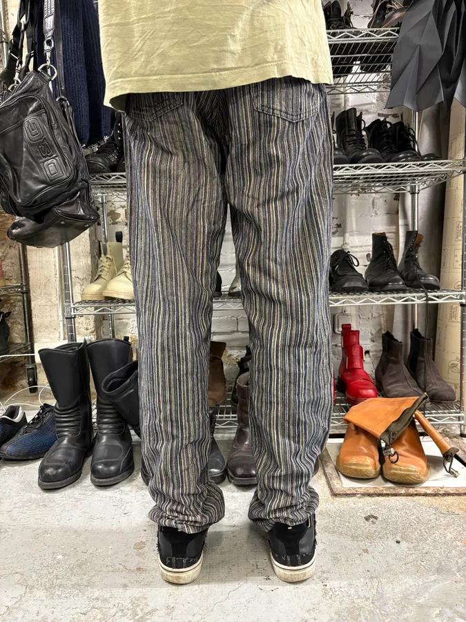 2000s Versace Stripes Grey Pants - Image 4