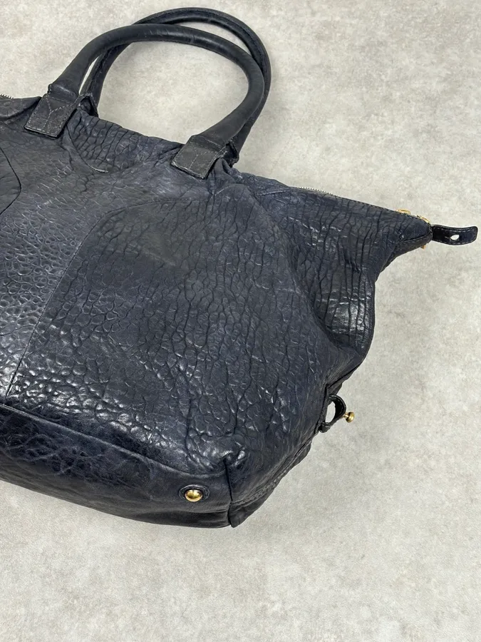 2000s Yves Saint Laurent Easy Grain Black Leather Handle Bag - Image 13