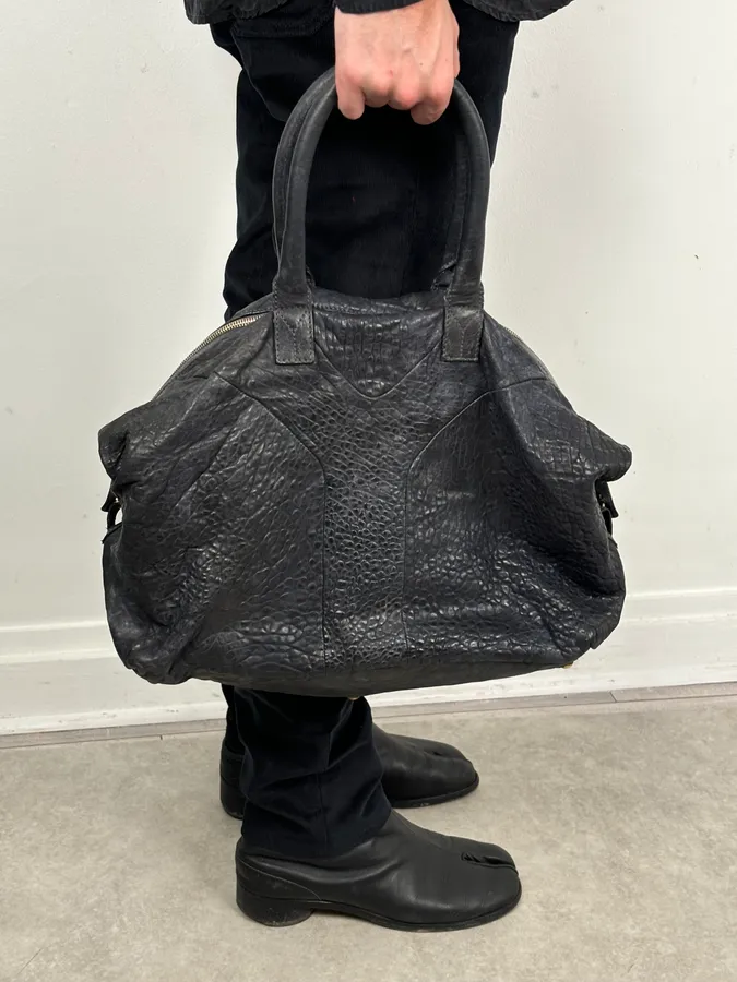 2000s Yves Saint Laurent Easy Grain Black Leather Handle Bag - Image 3