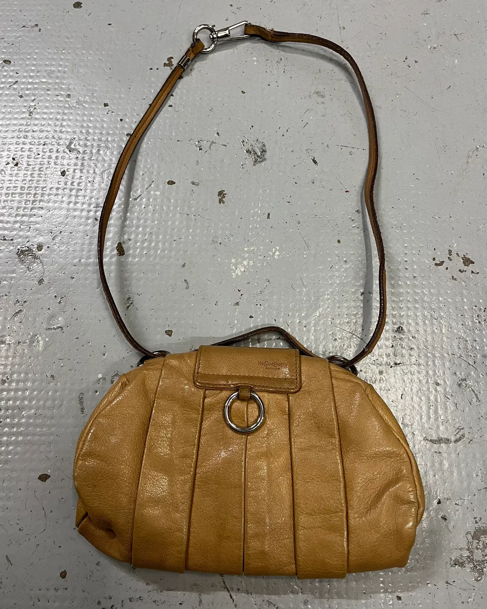 2000s Yves Saint Laurent Lips Beige Leather Shoulder Bag by Tom Ford - Image 8