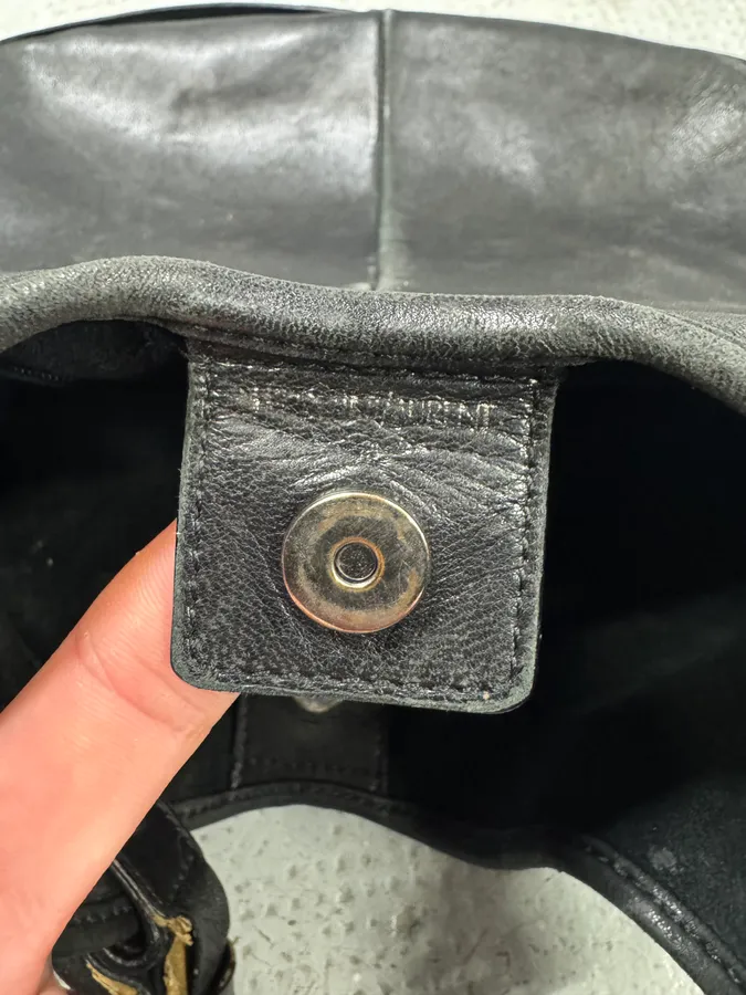 2000s Yves Saint Laurent Tom Ford Mombasa Horn Black Leather Handle Bag - Image 8