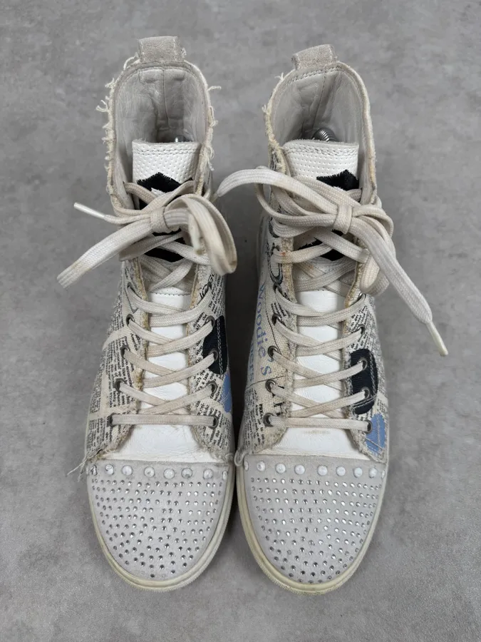 2004 John Galliano White Canvas Newspaper Studded High Sneakers - Image 4
