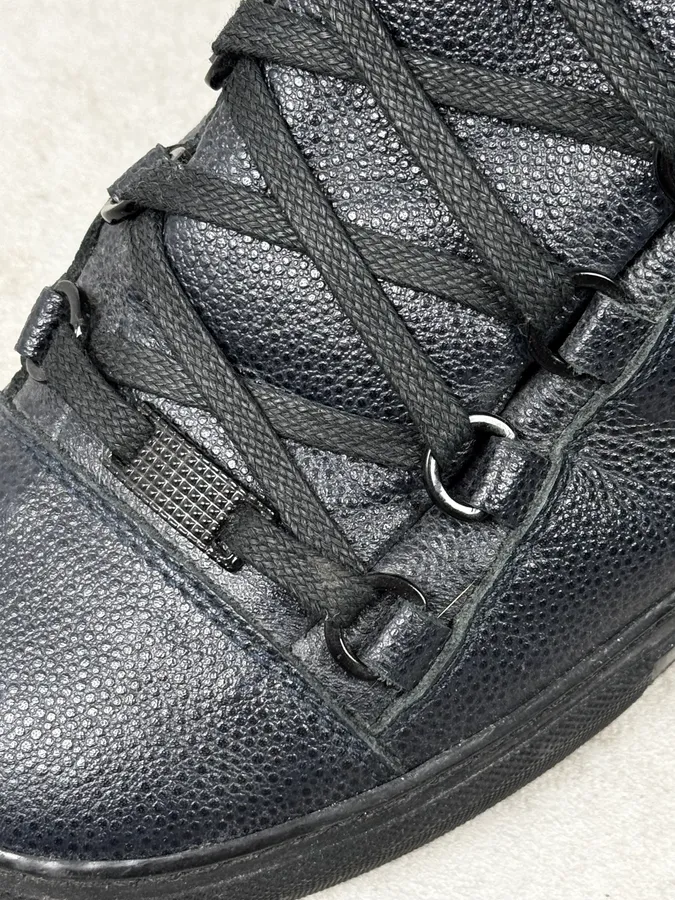 2010s Balenciaga Dark Navy Arena Grained Leather High Sneakers - Image 5