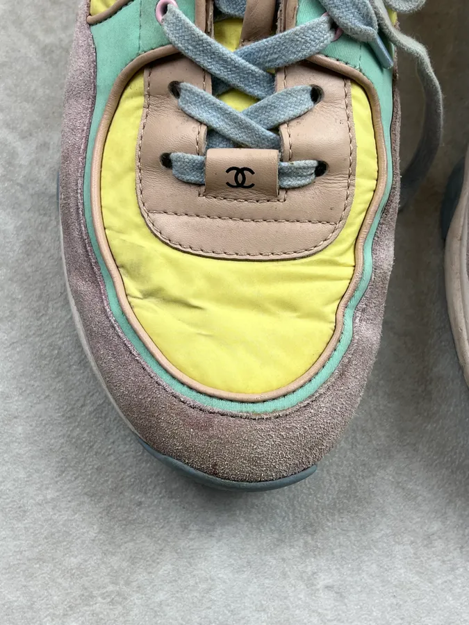2010s Chanel Yellow CC Runner Sneakers - Image 8