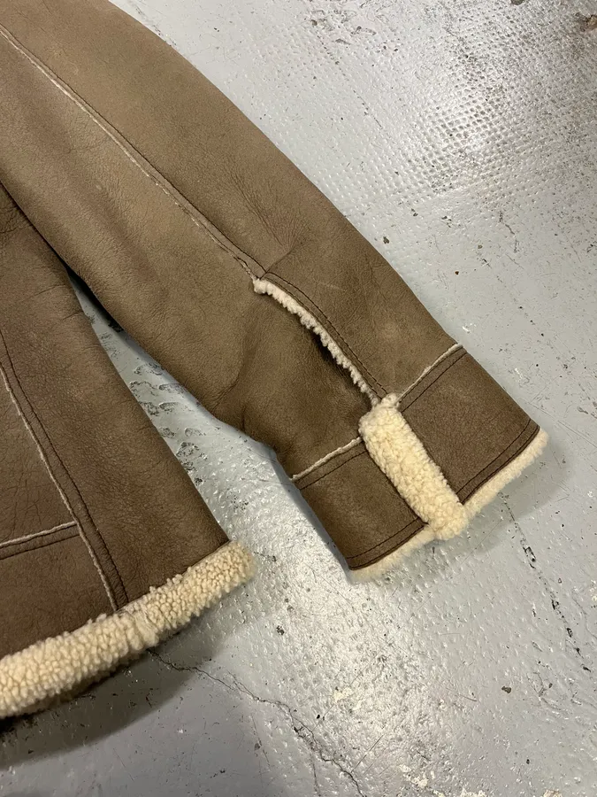 2010s Dolce & Gabbana Beige Shearling Leather Jacket - Image 8