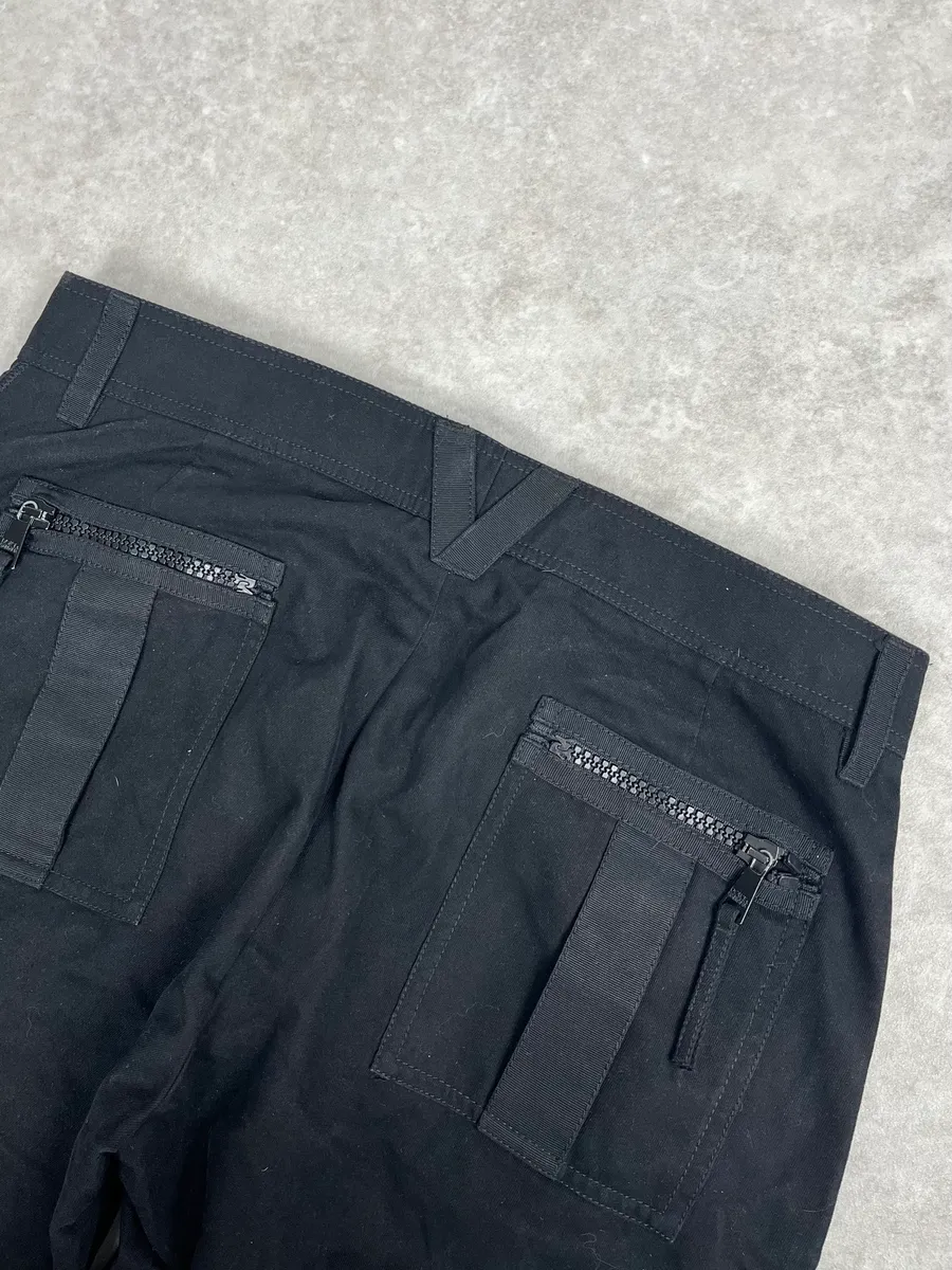 2010s Dolce & Gabbana Black Cargo Zip Multi Pockets Pants - Image 8