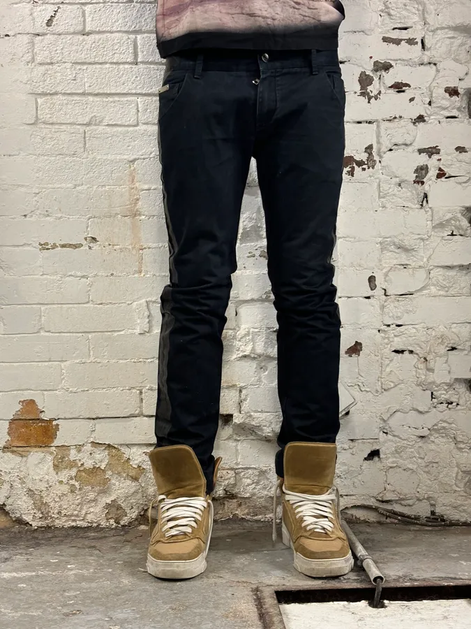 2010s Dolce & Gabbana Black Glossy Leather Trim Slim Jeans - Image 2