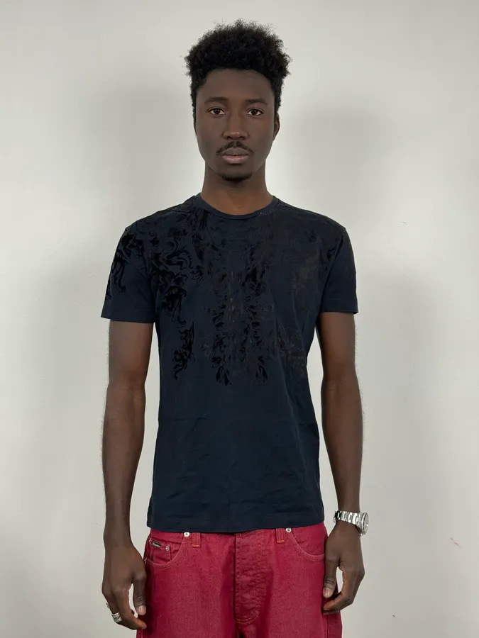 2010s Dolce & Gabbana Black Velvet Ornament T-Shirt - Image 2