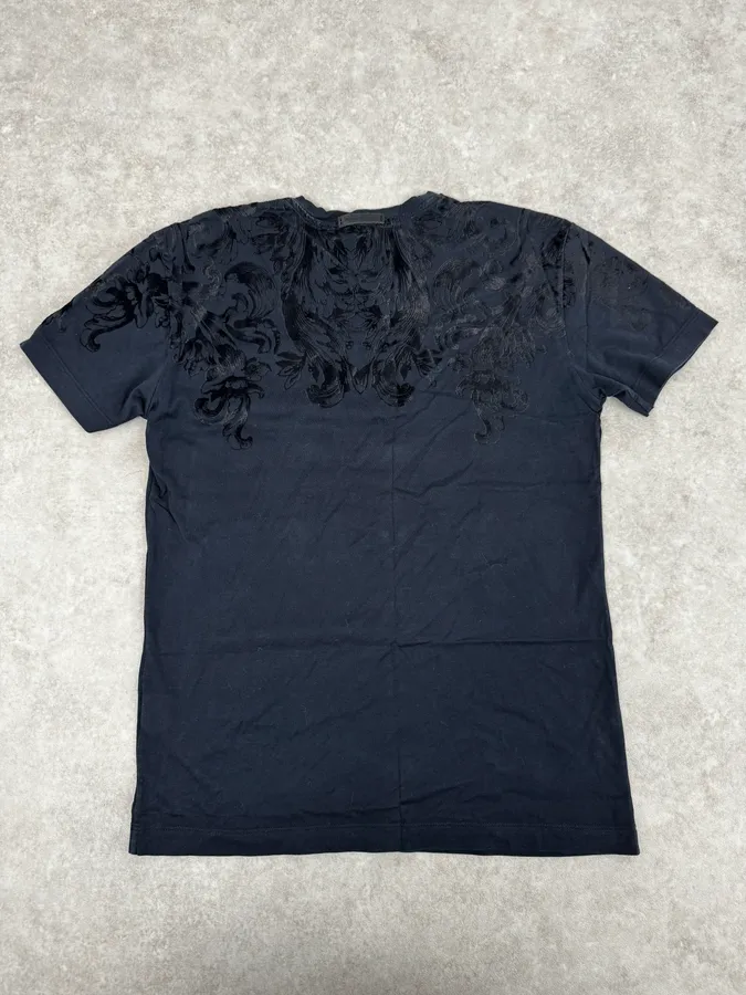 2010s Dolce & Gabbana Black Velvet Ornament T-Shirt - Image 4