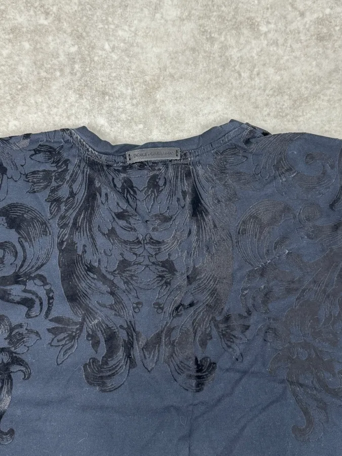 2010s Dolce & Gabbana Black Velvet Ornament T-Shirt - Image 8