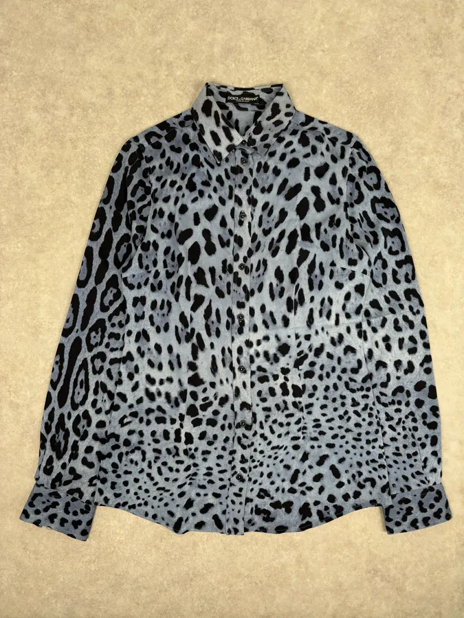 2010s Dolce & Gabbana Blue Leopard Print Silk Shirt - Image 2