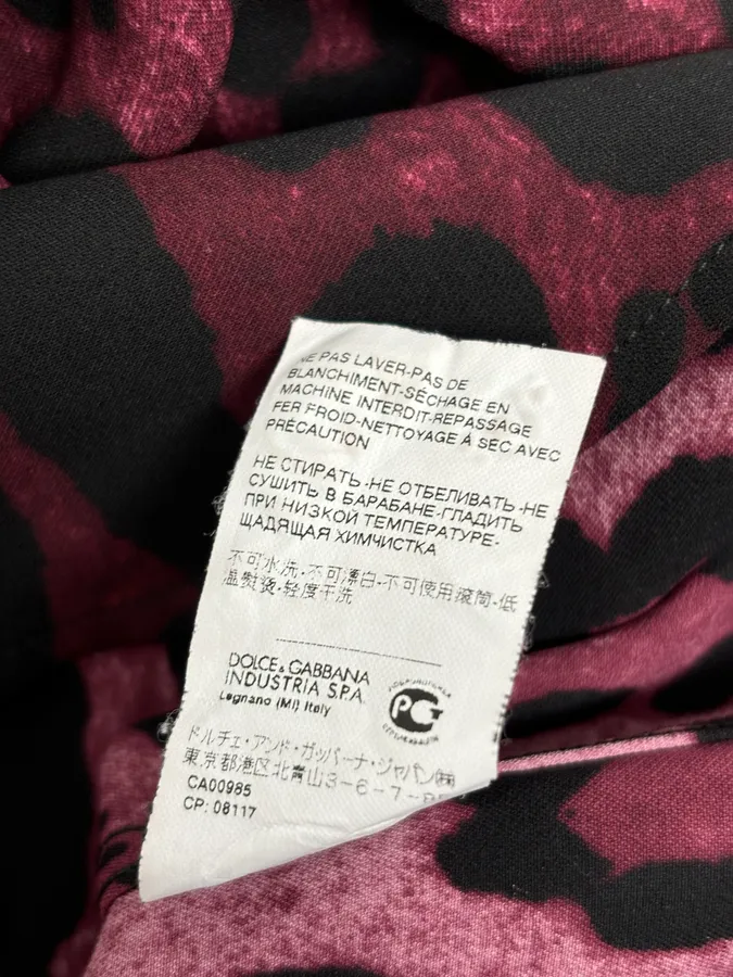 2010s Dolce & Gabbana Fuchsia Purple Silk Leopard Print Shirt - Image 10