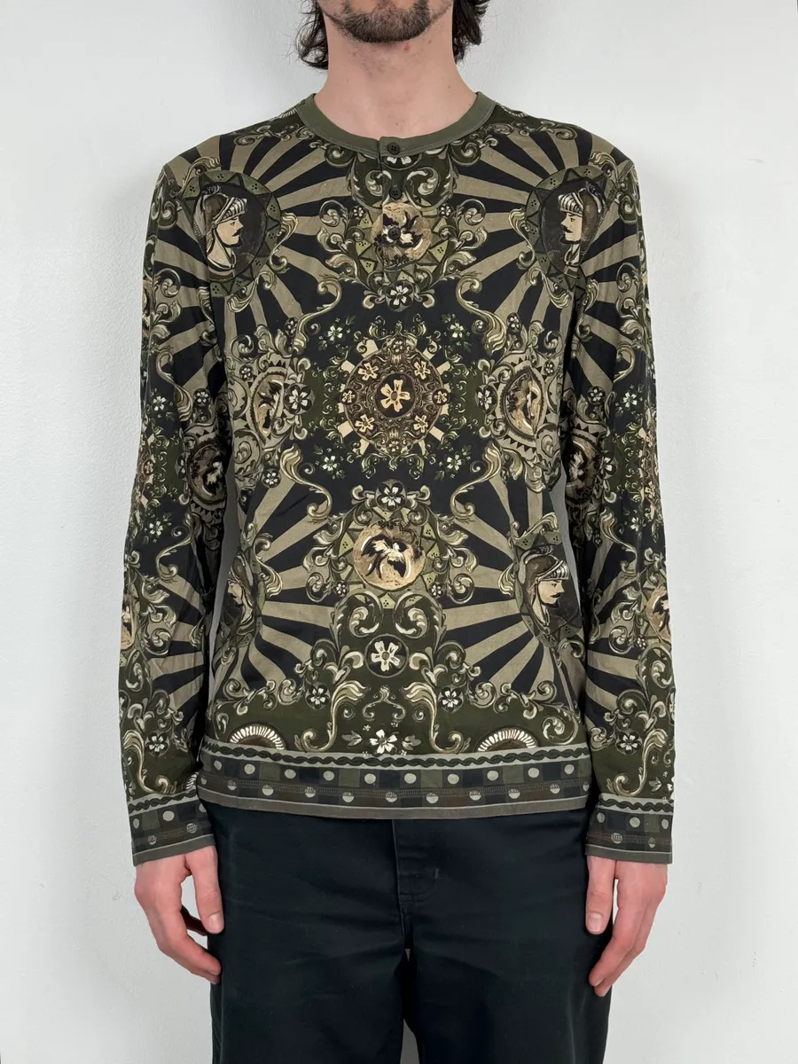 2010s Dolce & Gabbana Green Fantasy World Henley Longsleeve - Image 2