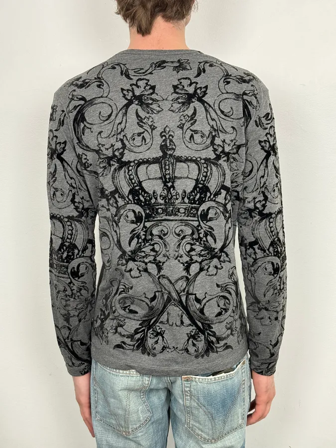 2010s Dolce & Gabbana Grey Baroque Crown Print Longsleeve - Image 3