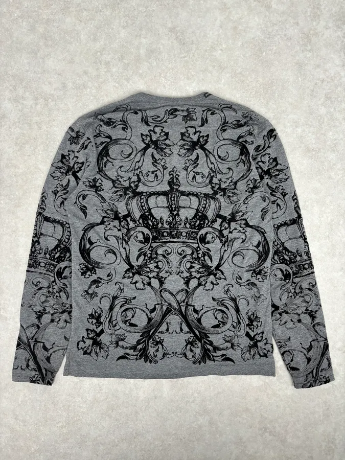2010s Dolce & Gabbana Grey Baroque Crown Print Longsleeve - Image 5