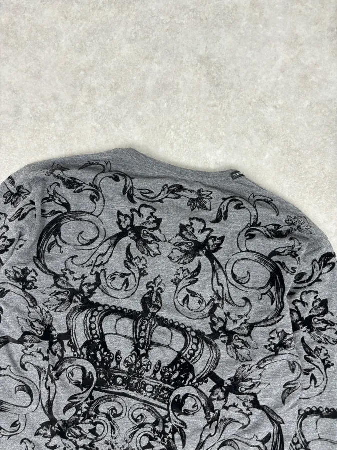 2010s Dolce & Gabbana Grey Baroque Crown Print Longsleeve - Image 6