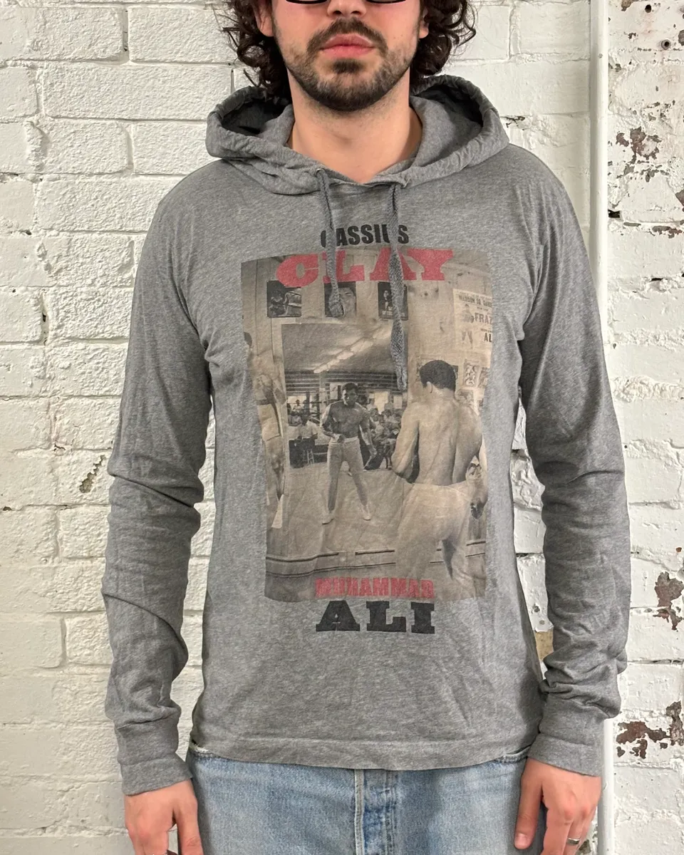 2010s Dolce & Gabbana Grey Muhammad Ali Graphic Hoodie T-Shirt - Image 2