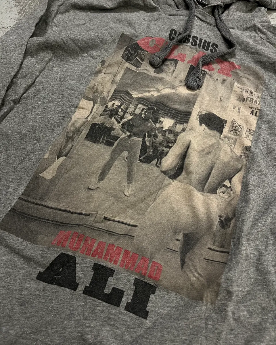 2010s Dolce & Gabbana Grey Muhammad Ali Graphic Hoodie T-Shirt - Image 6
