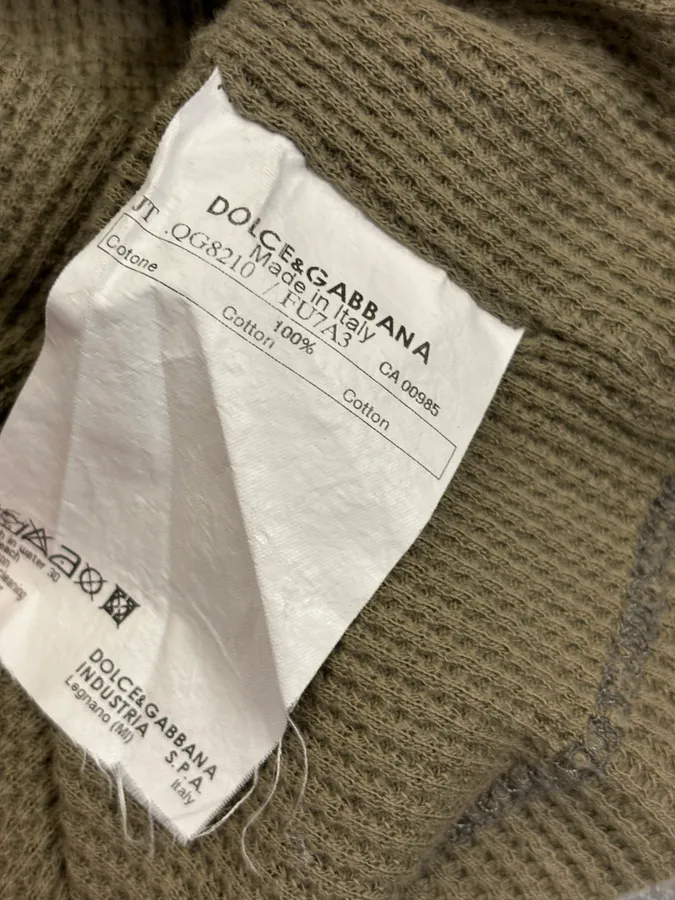 2010s Dolce & Gabbana Khaki Contrast Stitch V-Neck Longsleeve T-Shirt - Image 9